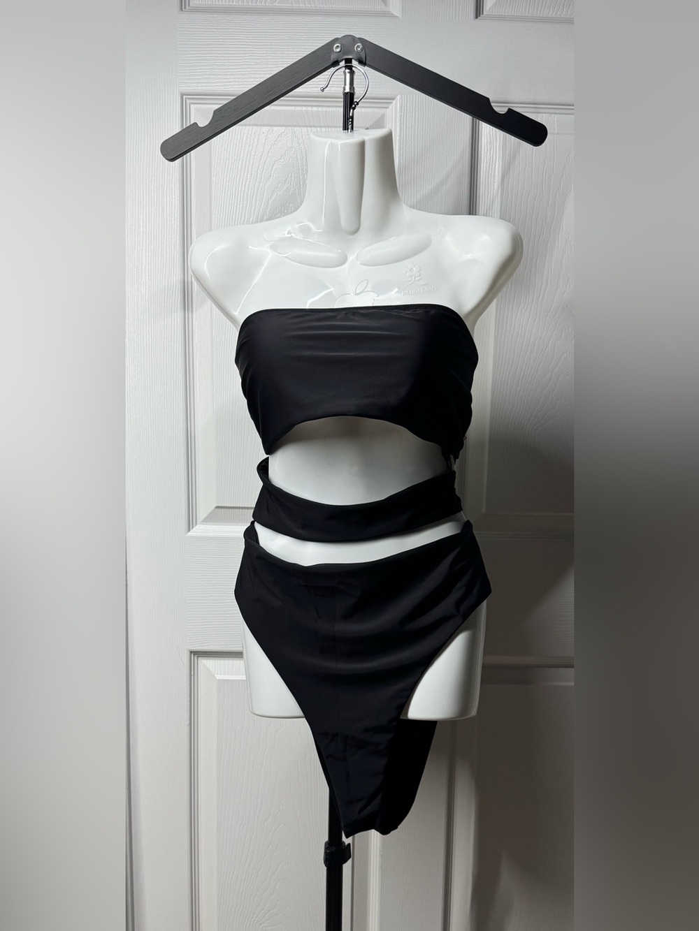 NA-KD Women’s Black Cutout High-Waist Swimsuit Size XXL